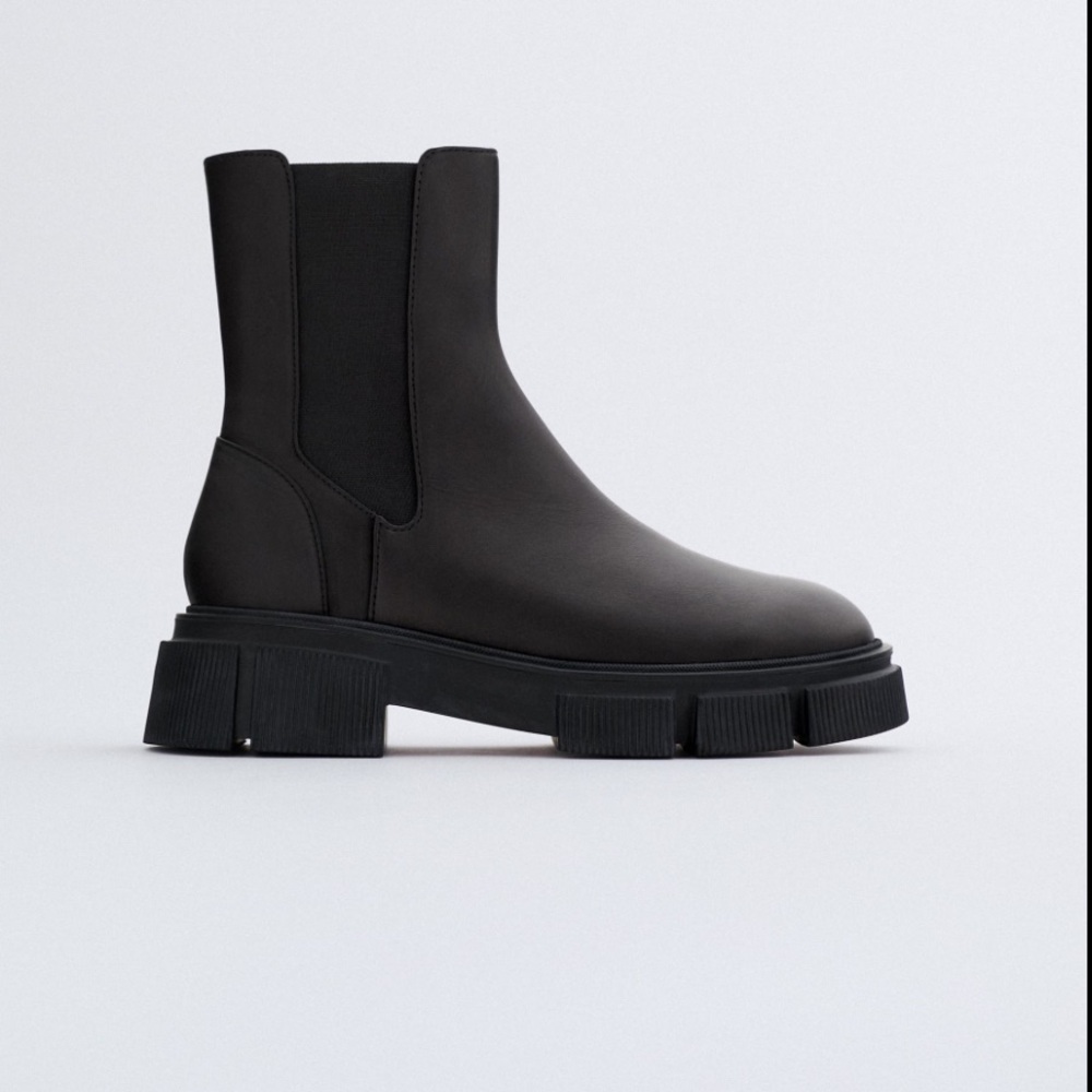 Zara Black Chunky Chelsea Ankle Boots